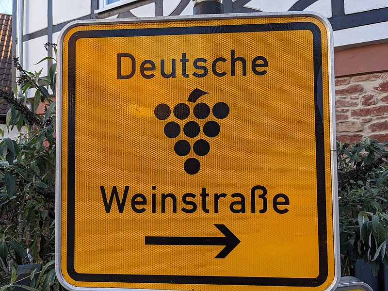 Touristikroute Deutsche Weinstraße in der Pfalz